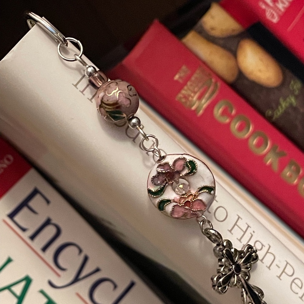 🔖 Beaded Metal Bookmark